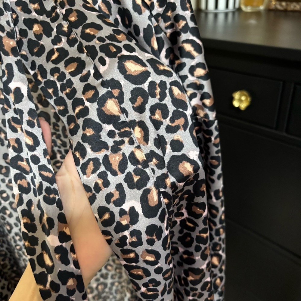 Victoria's Secret Leopard Print Robe - Picture 3 of 8